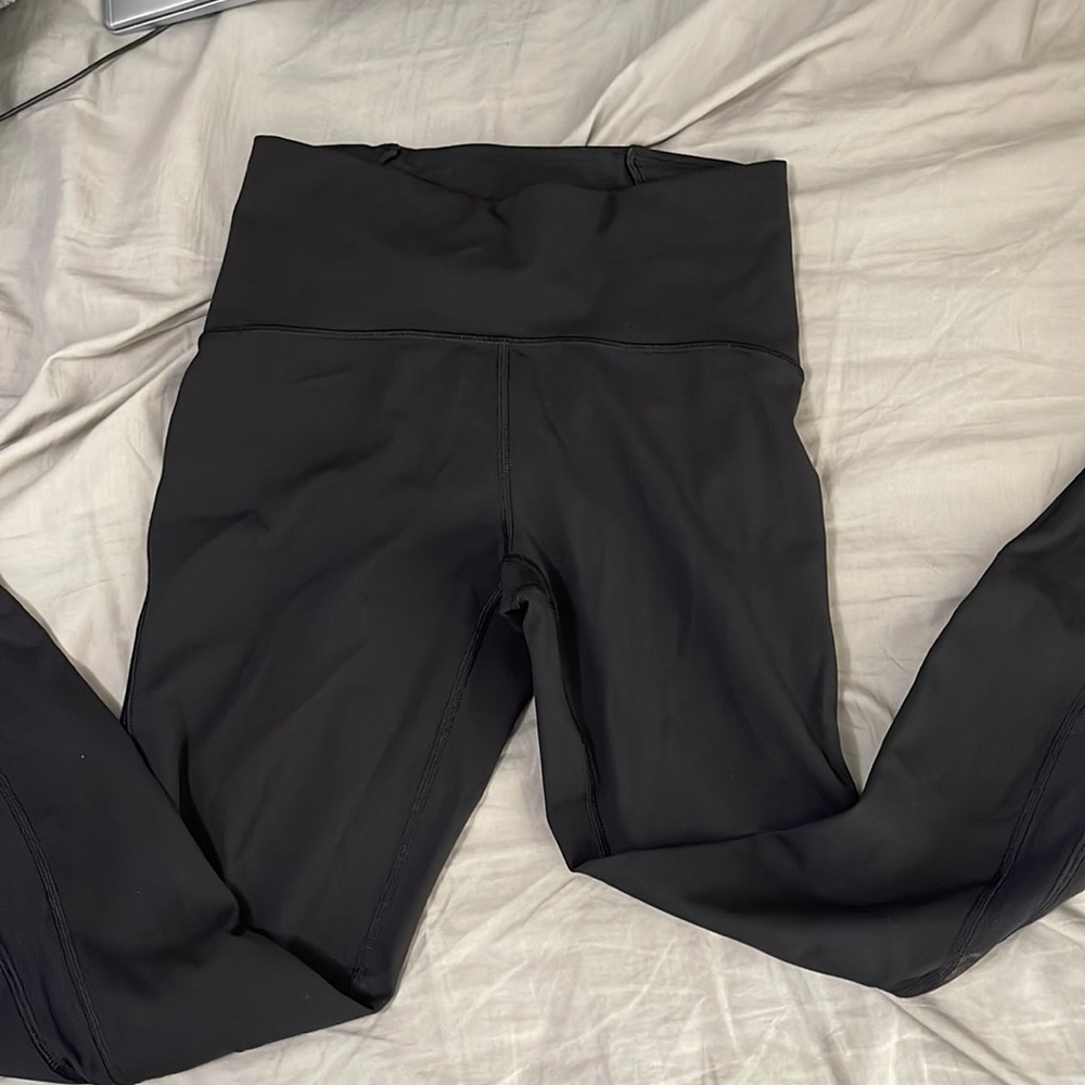 Lululemon size 6 leggings